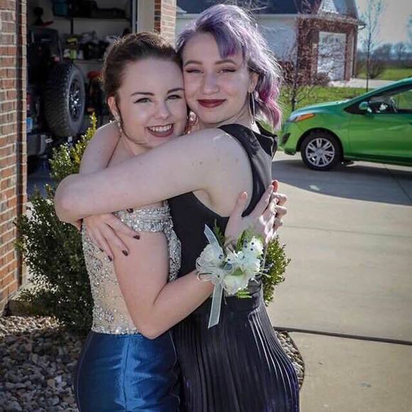 Meet your Posher, Taylor - Picture 1 of 1